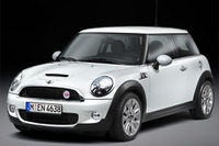 MINI 50周年特別仕様の受注開始…未来をイメージしたモデルも 画像