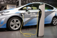 トヨタ プリウスPHV、12月より納車開始 画像