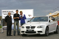 BMW、モトGPチャンプのロッシ選手にM3贈呈 画像