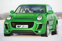 ［COP15］ポルシェ カイエン ベースのEV 画像