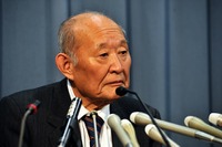 たばこ税値上げ 総理はもっと… 画像
