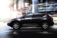 日産 ムラーノ に2WD、300万円を切る 画像