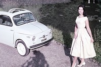 アメリカ復帰元年を祝う? フィアットの懐メロCM 画像