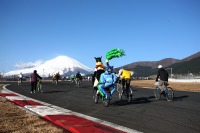 ママチャリグランプリ09、富士を48周で優勝!! 画像