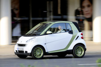 ダイムラー、電気自動車3車種を市場投入 画像