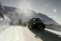 ［動画］BMW X5MとX6M、氷上を舞う 画像