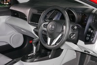 【ホンダ CR-Z 発表】ターゲットユーザーは子離れ層 画像