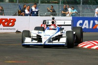【IRL】佐藤琢磨、デビュー戦は痛恨のリタイア 画像