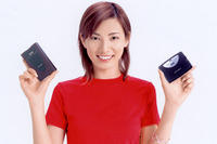 三菱電機のETC、フロントガラス貼付---日本最小サイズで新登場 画像