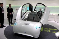 帝人、コンセプトカーの PU_PA EV を発表 画像