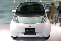 三菱 i-MiEV 値下げ、実質284万円で リーフ 下回る 画像