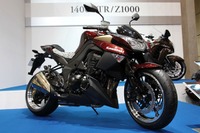 【東京モーターサイクルショー10】カワサキの輸出モデルに人気 画像