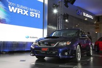 【ニューヨークモーターショー10】インプレッサ STI、4ドアの理由はサーキットスピード 画像