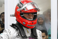シューマッハはトラブルでリタイア…マレーシアGP 画像