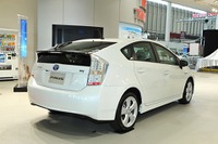 登録車販売台数ランキング、プリウス が3万台超でトップ維持…3月車名別 画像