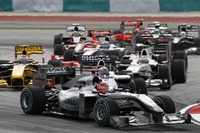 メルセデスGP「ホイールナットはダブルチェックしている」 画像
