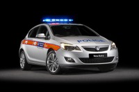 オペル アストラ 新型、英国警察のポリスカーに採用 画像