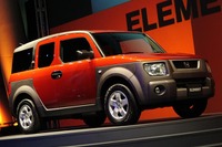 【ホンダ『エレメント』発表】メーカー思惑をよそに購入層の年齢はやや高め 画像