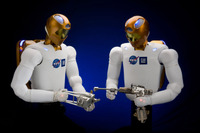 GMのヒューマノイドロボット、国際宇宙ステーションに常駐へ 画像