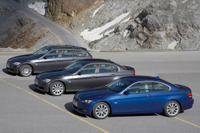 BMW、国内最大級の屋内中古車展示場をオープン 画像