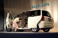 【トヨタ『ラウム』発表】ユニバーサルマークは広報資料に 画像