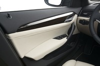 【BMW X1 日本発表】ドライバーオリエンテッドなインテリア 画像