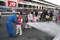 【SUPER GT 第3戦】イベント報告…オフィシャルと交流したり、表彰式にも参加 画像