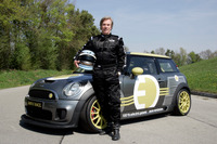ドイツのプリンス、MINI EVでニュル24時間参戦 画像