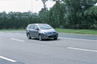 【三菱『グランディス』写真蔵】外を走るところを見て下さい 画像