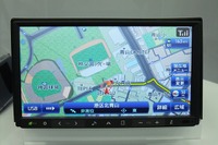 【クラリオン2010】価格と機能で悩ましい選択 画像