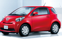 トヨタ iQ 一部改良、シートアジャスター標準装備 画像