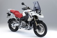 BMW Motorrad、GS誕生30周年モデルを発売へ 画像