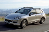 ポルシェ カイエン 新型、ミシュランのSUV用タイヤを装着 画像