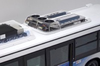 デンソーの電動コンプレッサー搭載クーラー 市販車初採用 画像