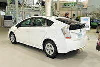 2010年上半期登録車販売台数ランキング…プリウス が2位に8万台差 画像