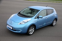 NECエナジーデバイス、リーフ 向けの電極を生産開始 画像