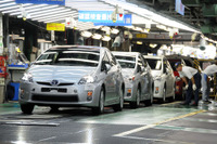 トヨタ、通期営業利益を3300億円に上方修正 画像