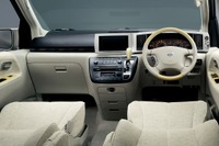 【日産 エルグランド 新型発表】増えたナビの選択肢 画像