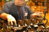 日米自動車メーカーの生産性の差が縮まる 画像