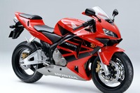 ホンダ、レースもできるスーパースポーツ『CBR600RR』を発売 画像