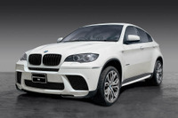 BMW X5 と X6 に純正ドレスアップパーツを追加 画像