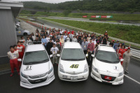 富士スピードウェイでハイブリッド車レース 10月16日 画像