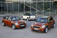 MINI、新車購入で10万円サポート…エコカー補助打ち切りを補てん 画像