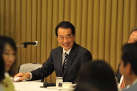 ［民主党代表選］菅陣営カツカレーで「がんばろう！」 画像