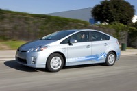 トヨタ プリウスPHV、220万円から?---米国 画像