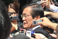 鉢呂新国対委員長「透明性のある中で議論する」 画像