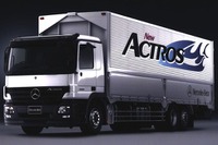 【新型『アクトロス』日本発表】メルセデスベンツの大型トラックが変わった 画像