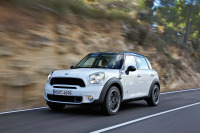 MINI クロスオーバー、米国価格は185万円から 画像