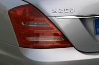 メルセデス Sクラス の4気筒…V8に迫る？［動画］ 画像