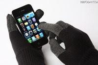 着けたままでタッチ操作が可能な手袋 iPhoneなど 画像